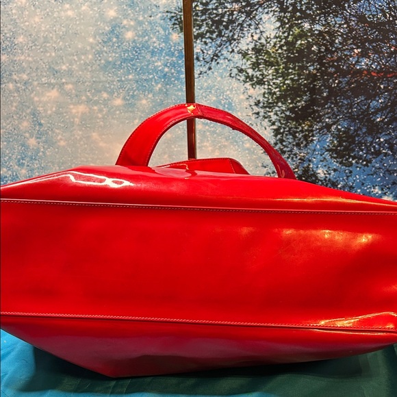 Salvador Faragamo Gancini Red Enameled Leather Large Tote Bag Beautiful! - Picture 7 of 12